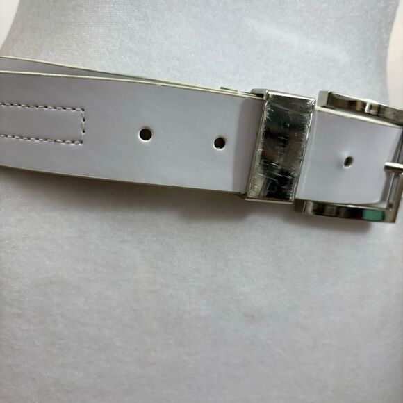 Ladies White Genuine Leather Belt with Silver Hardware Size XL - Picture 13 of 14